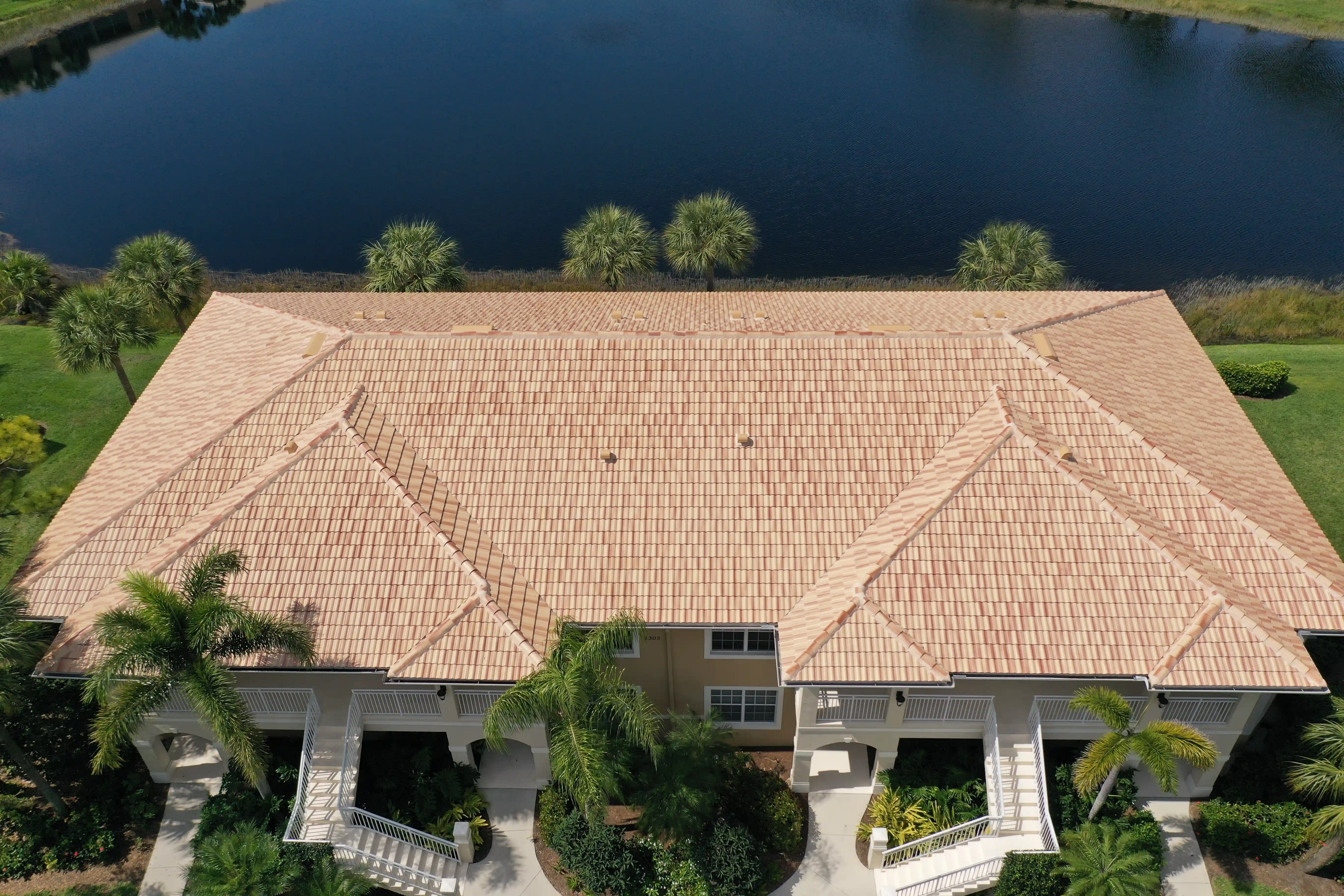 naples condominium roofer