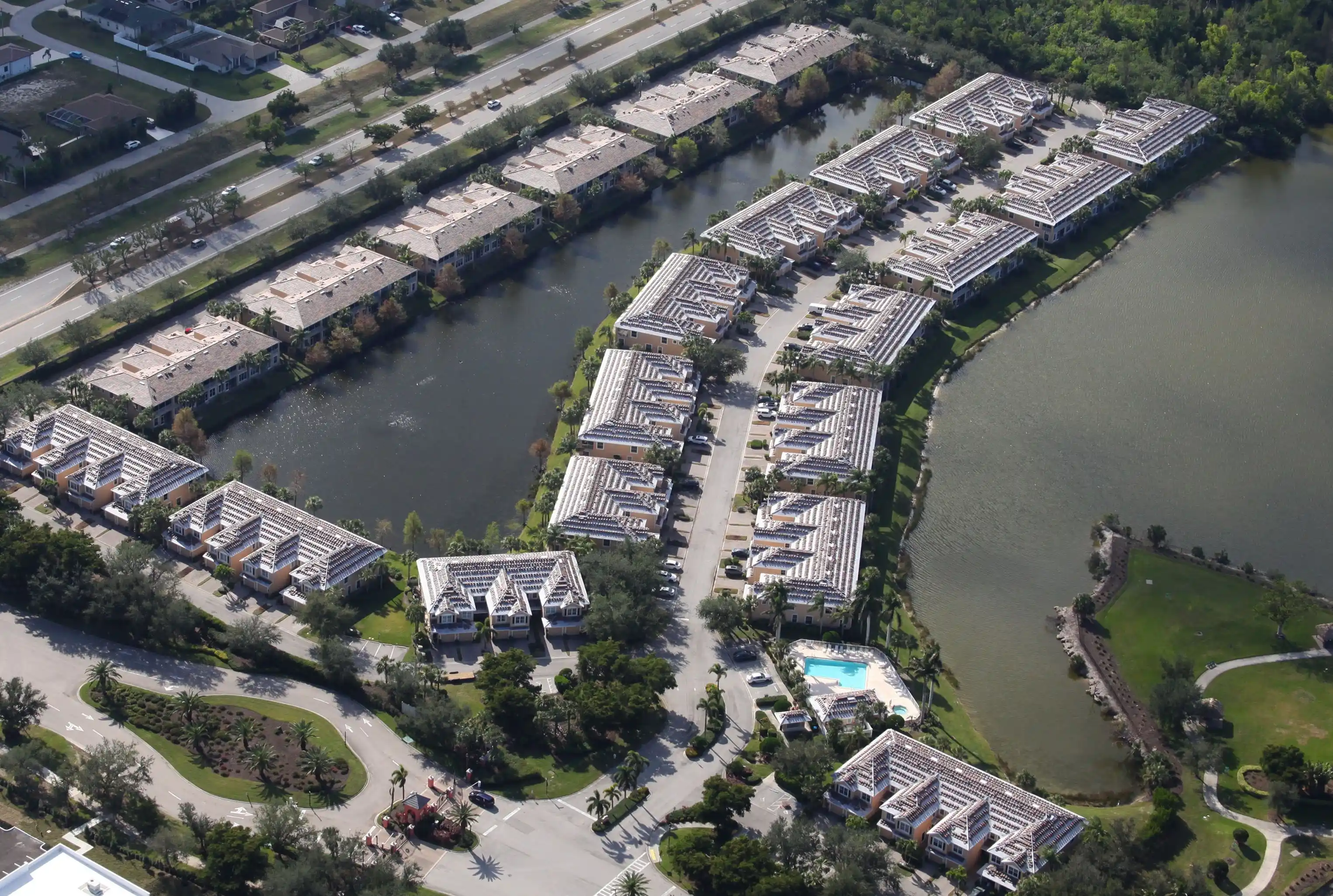 Cape Coral condo roofer
