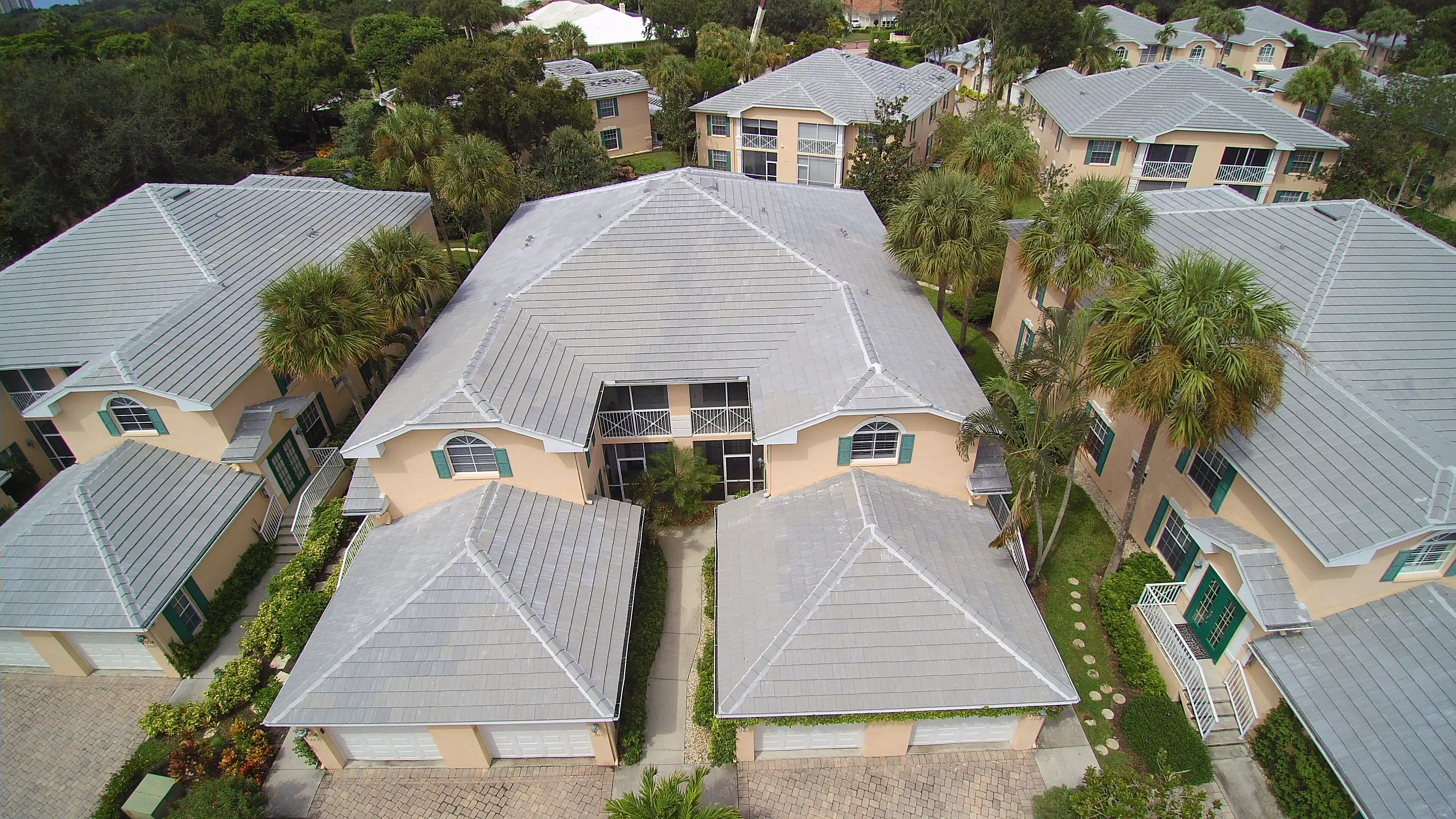 Naples multi-family condo roofer